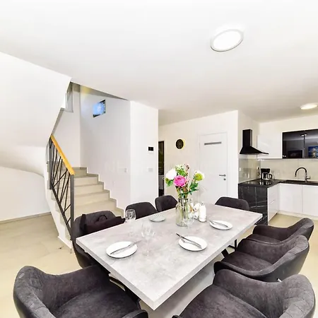 Villa Adriatic Sunrise *